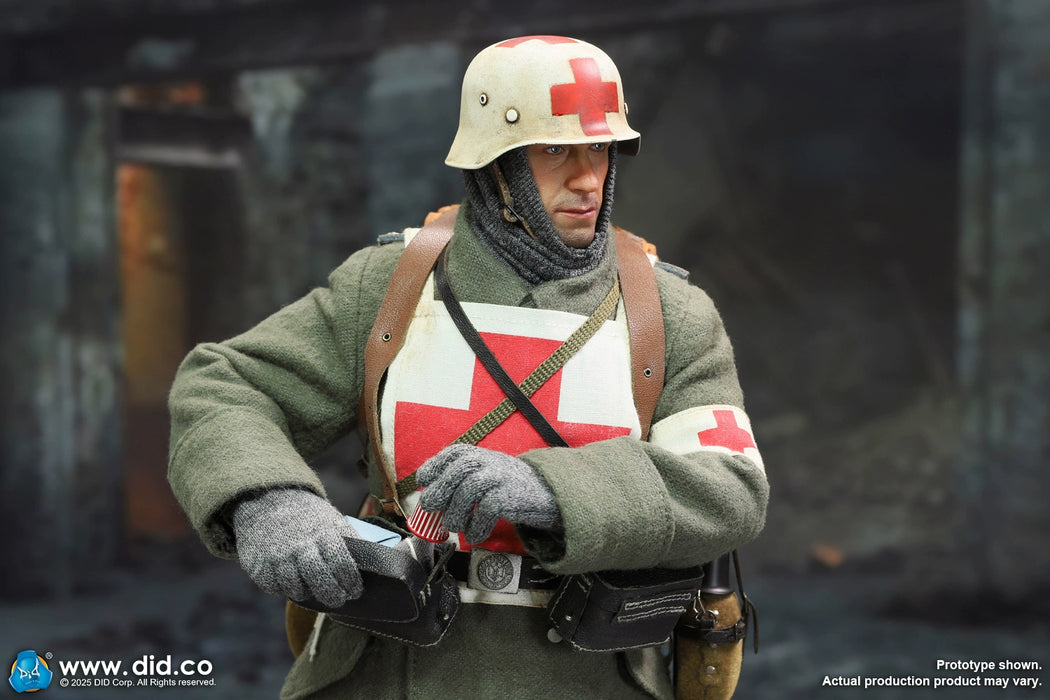 Pre-order 1/6 DID D80183 WWII German WH Medic Officer Candidate